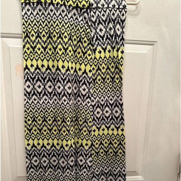 2/$15 Rue 21 Yellow and Black strapless dress - Picture 1 of 2
